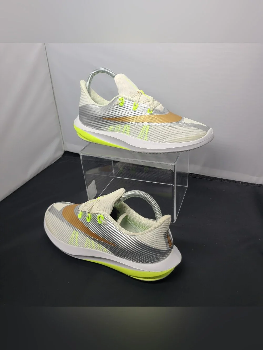 Nike Future Speed 'Chrome Metallic Gold' AH6747-100 Size 6Y